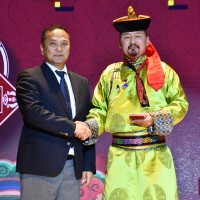 ИХ СОЁН ГЭГЭЭРҮҮЛЭГЧ ДУЛДУЙТЫН ДАНЗАНРАВЖААГИЙН НЭРЭМЖИТ &ldquo;САРАН ХӨХӨӨ&rdquo; ТЕАТР ШИНЭ ЦАГИЙН ТЕАТР БОЛОН ХӨГЖСӨНИЙ 45 ЖИЛИЙН ОЙ ТОХИОЖ БАЙНА