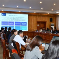 &ldquo;ТӨРИЙН АЛБАН ХААГЧИЙН АЛБАН ТУШААЛЫН ТОДОРХОЙЛОЛТ БОЛОВСРУУЛАХ, ТӨРИЙН БАЙГУУЛЛАГЫН ЧИГ ҮҮРГИЙН ШИНЖИЛГЭЭ ХИЙХ АРГА ЗҮЙ&rdquo; СЭДЭВТ СУРГАЛТ ЗОХИОН БАЙГУУЛАГДАЖ БАЙНА